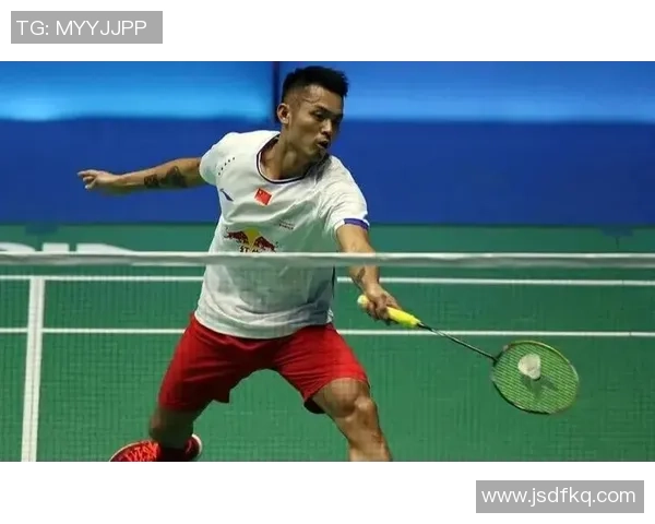 广州羽毛球队中路突破战术解析与实战应用探讨