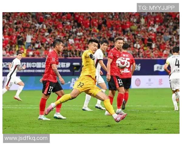 赛后分析：上海足球队与成都足球队球员个人能力对比与表现评估